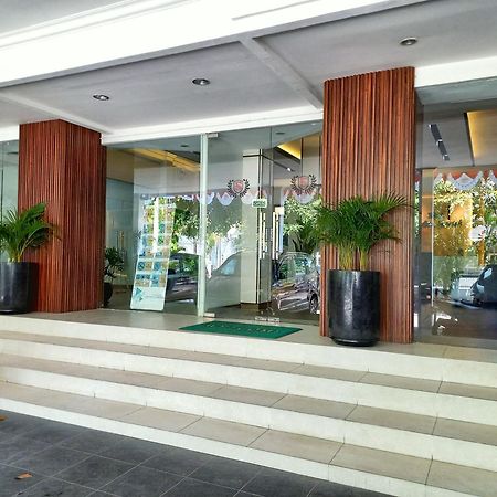 Andita Syariah Hotel Surabaya Exterior foto