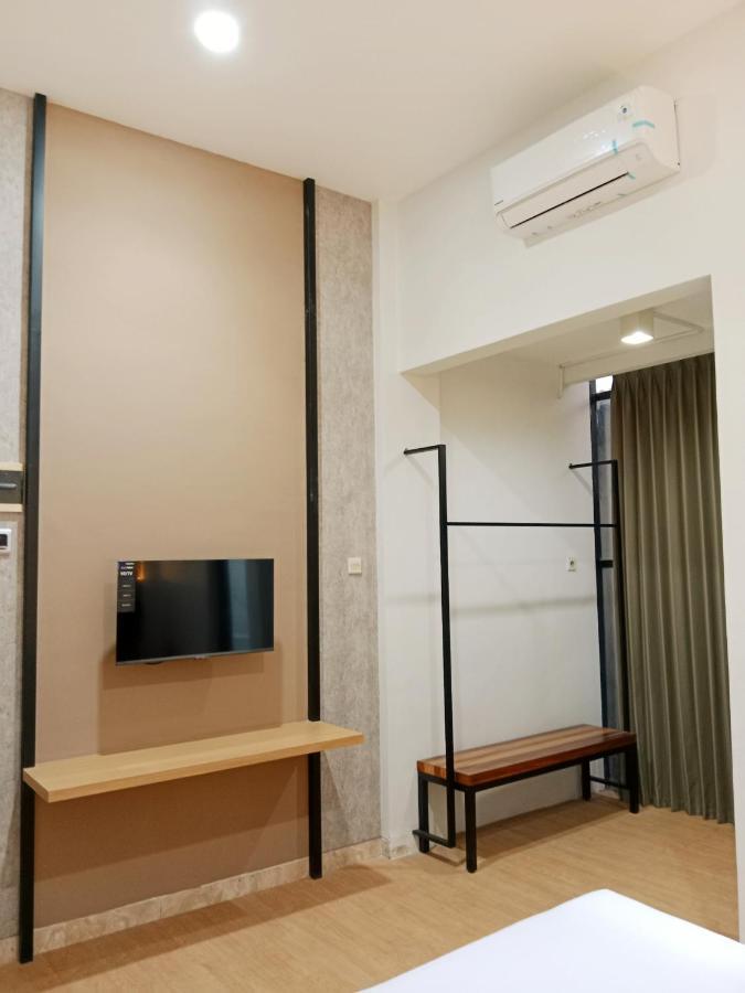 Andita Syariah Hotel Surabaya Exterior foto