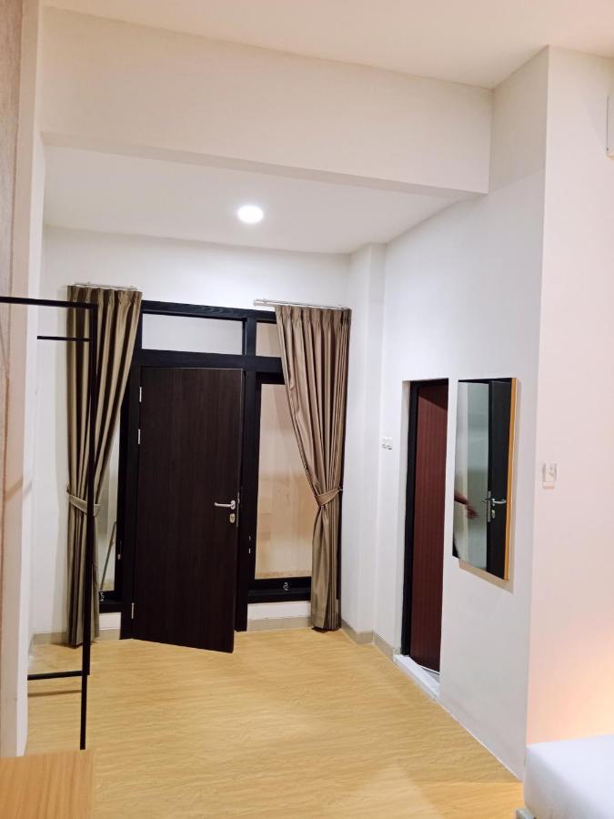 Andita Syariah Hotel Surabaya Exterior foto